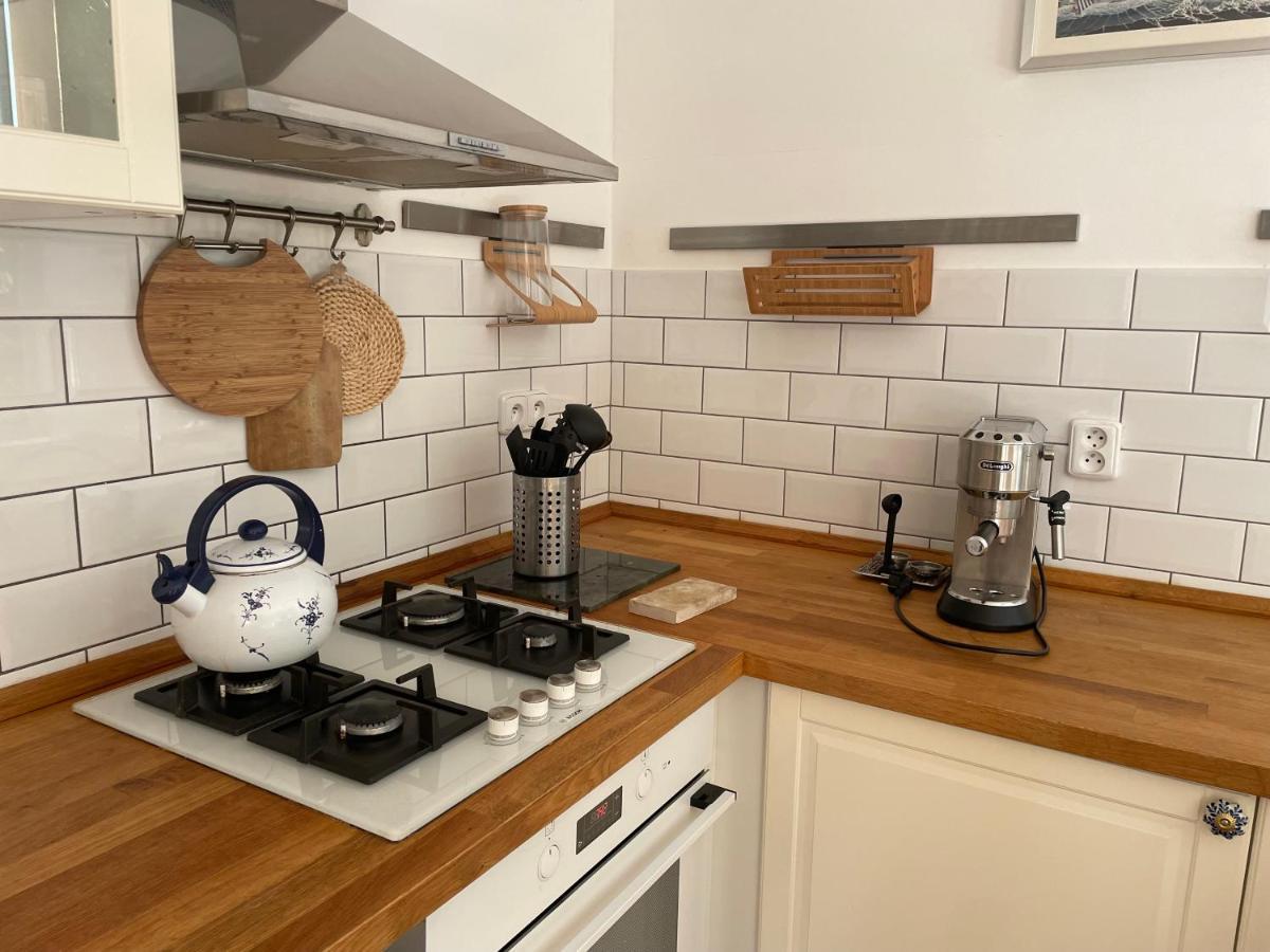 70M2 Romantic Living In The Old Town With Garden Bratislava Eksteriør billede