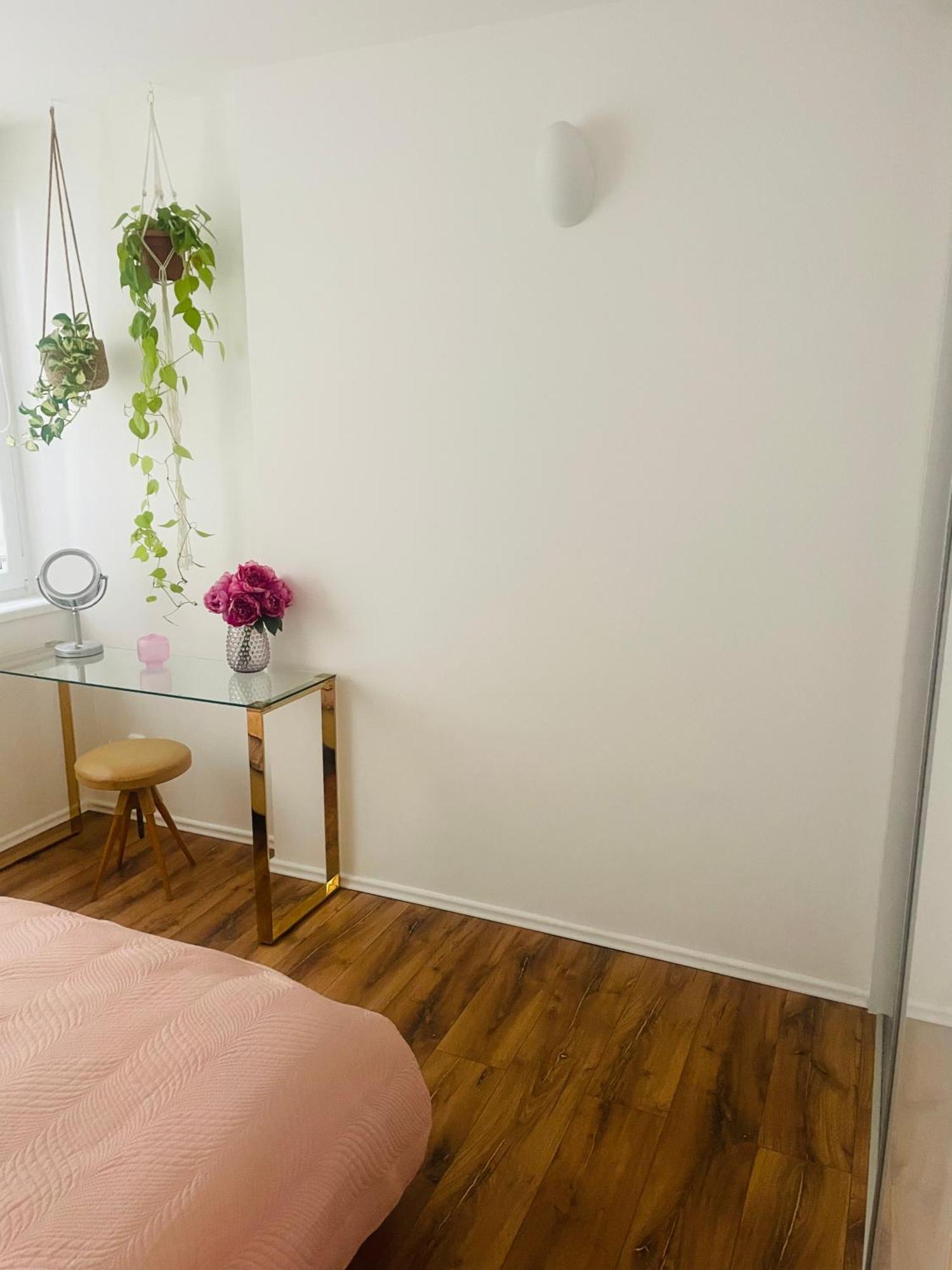 70M2 Romantic Living In The Old Town With Garden Bratislava Eksteriør billede