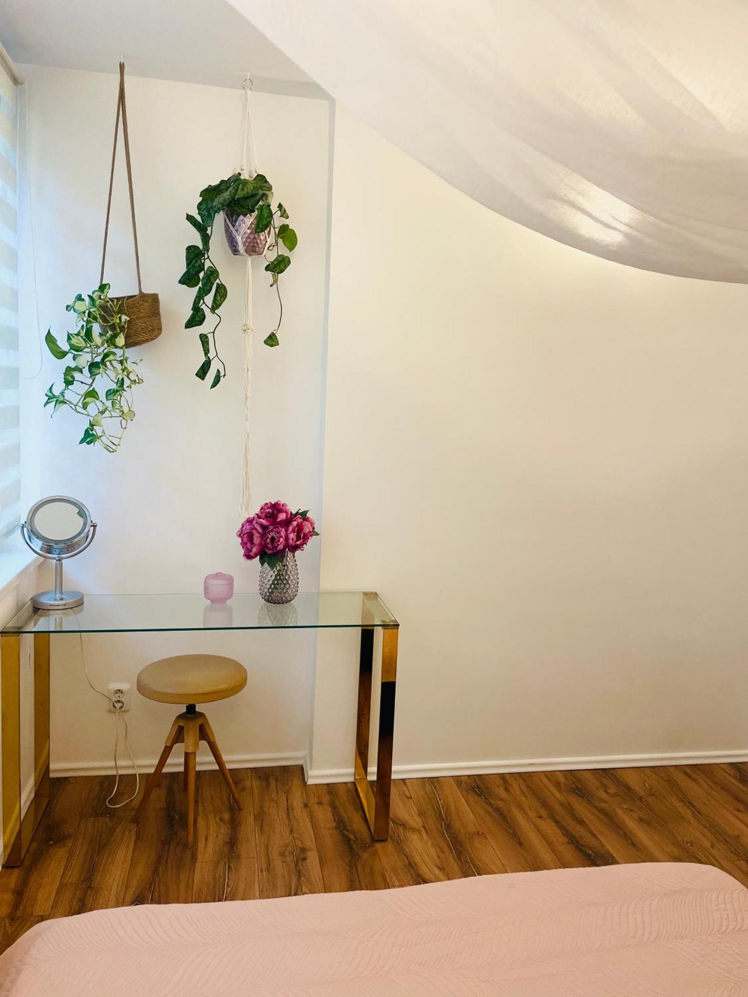 70M2 Romantic Living In The Old Town With Garden Bratislava Eksteriør billede